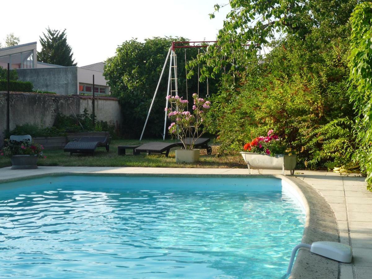 Hotel La Vigne Vierge Châteauneuf-sur-Loire Exterior foto